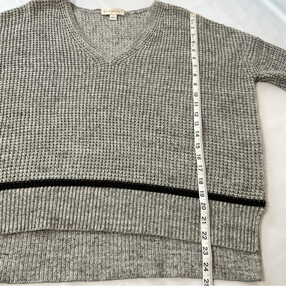 White + Warren Extended Shoulder V-Neck Sweater High & Low Cotton Grey Large - Picture 9 of 11